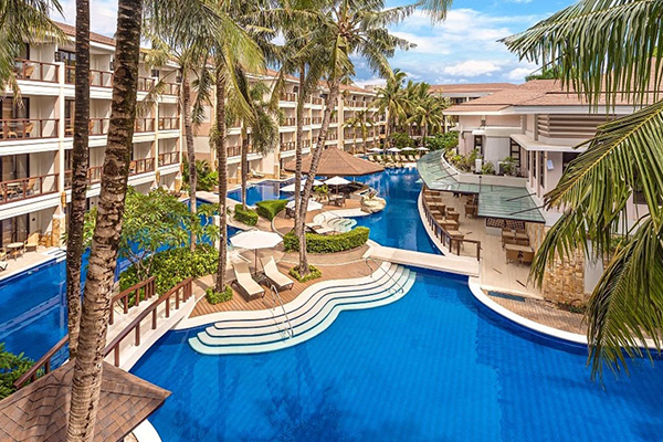 【直飛長灘島∣全程HENANN】Boracay水世界移動樂園+豪華遊艇黃昏夕陽遊、金箔SPA５日